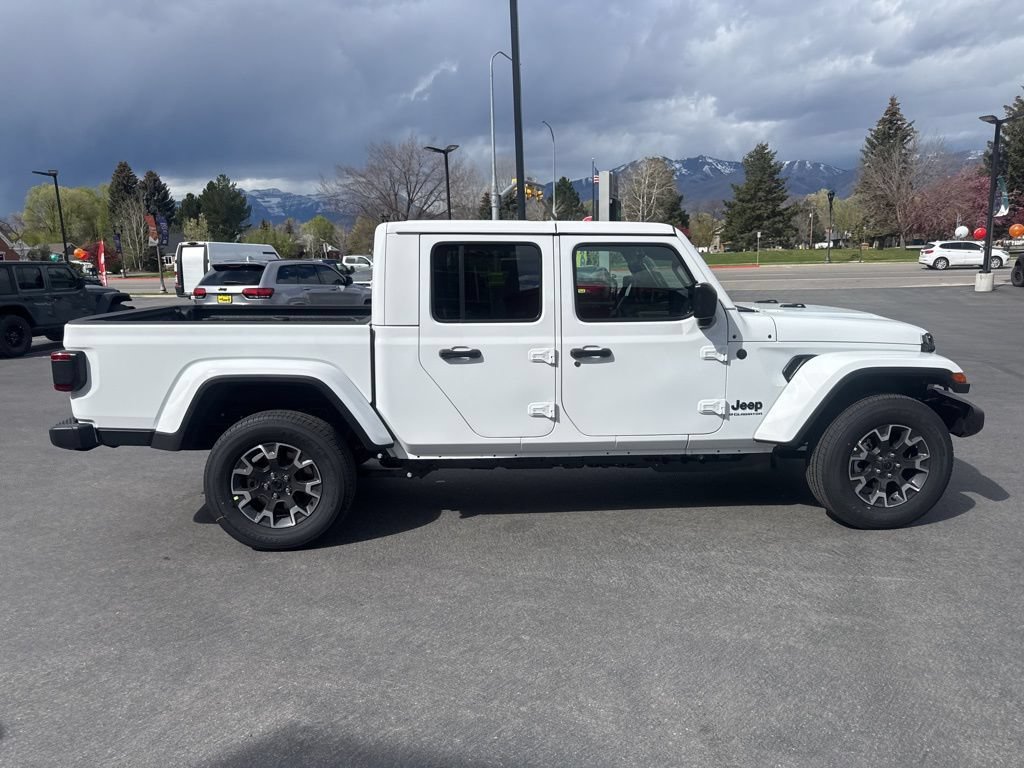 New 2026 Jeep Gladiator Sport AWD/4WD image 6