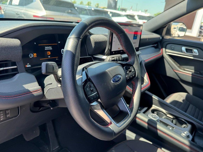 Used 2025 Ford Explorer ST-Line AWD/4WD image 13