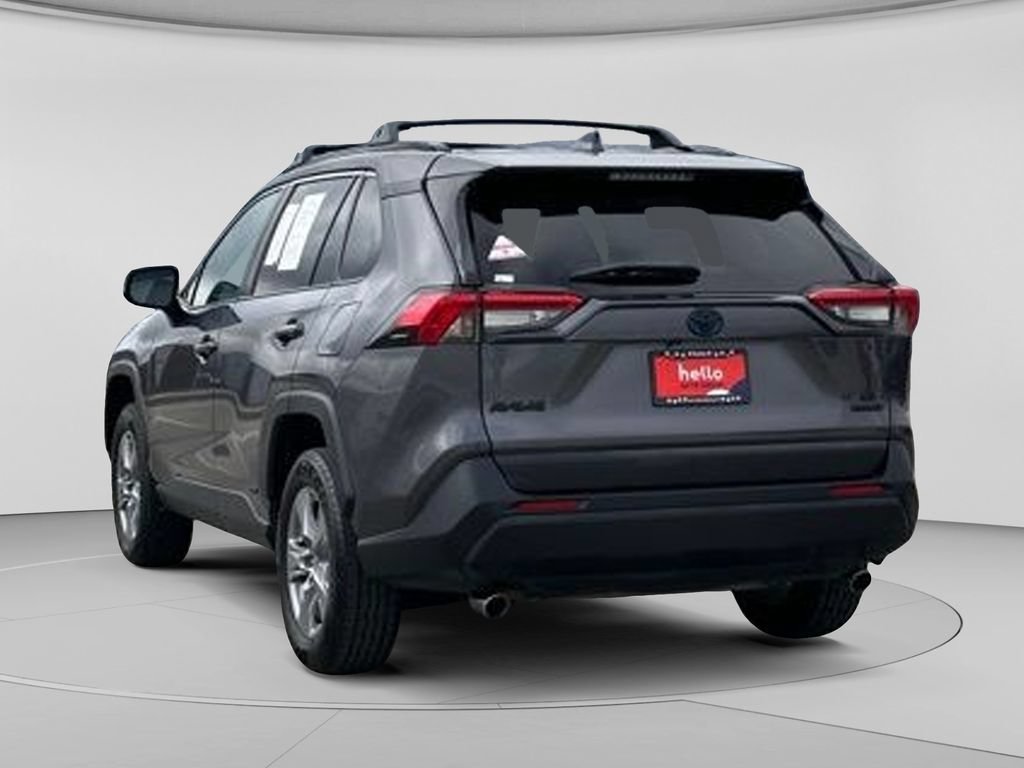 Used 2022 Toyota RAV4 LE w/ Carpet Mat Package (TMS) AWD/4WD image 35