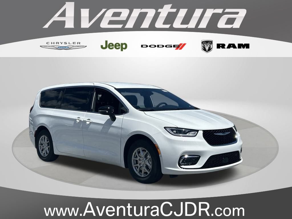 New 2025 Chrysler Pacifica Select