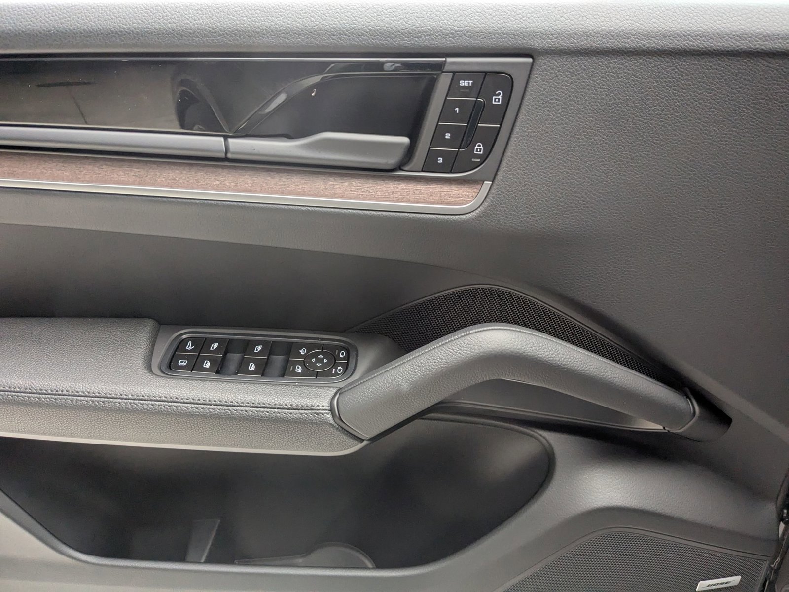 New 2026 Porsche Cayenne E-Hybrid image 13