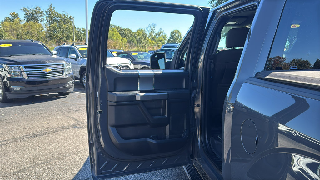 Used 2016 Ford F150 XLT w/ Equipment Group 302A Luxury AWD/4WD image 27