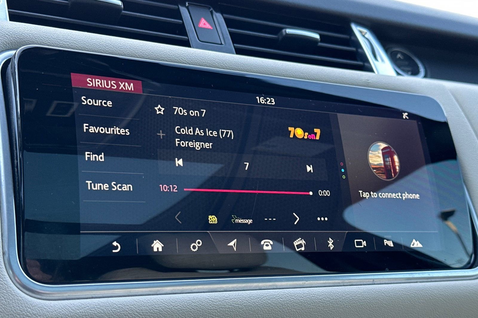 Used 2019 Land Rover Range Rover Sport HSE image 21