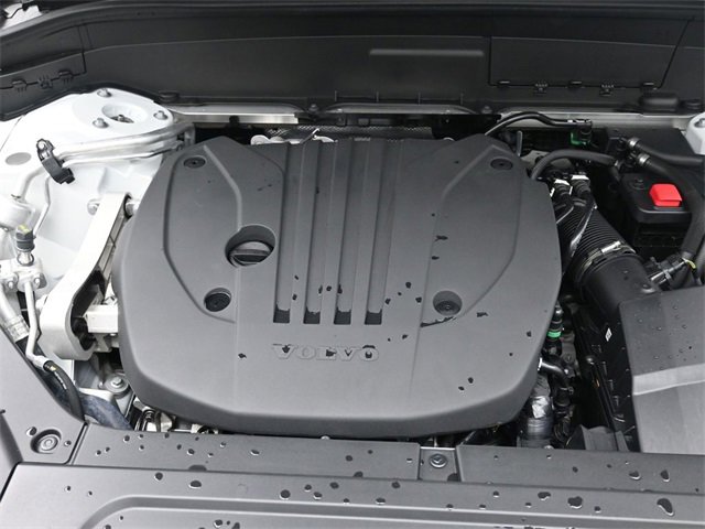 Used 2025 Volvo XC90 B5 Plus w/ Protection Package Premier image 32