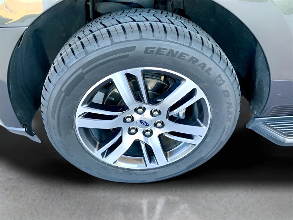 Used 2024 Ford Expedition Limited image 10