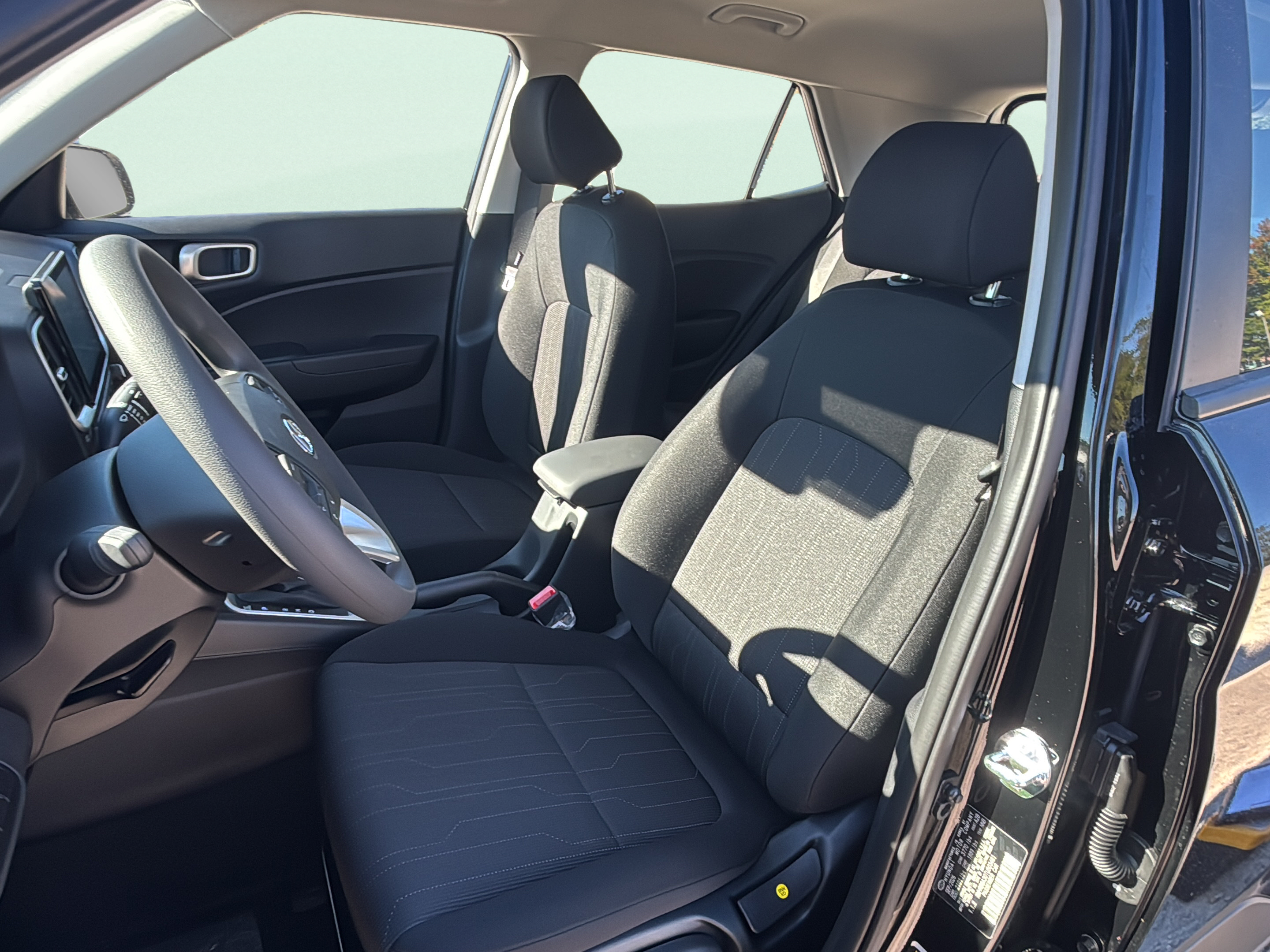 New 2026 Hyundai Venue SE FWD image 19