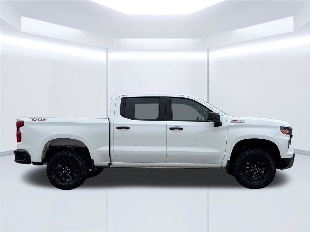 Used 2024 Chevrolet Silverado 1500 Custom Trail Boss AWD/4WD image 9