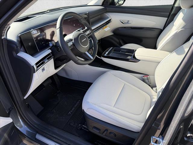 New 2025 Hyundai Tucson Limited image 3