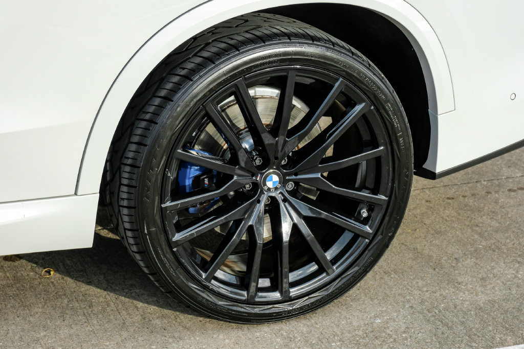 Used 2021 BMW X5 sDrive40i w/ M Sport Package RWD image 62
