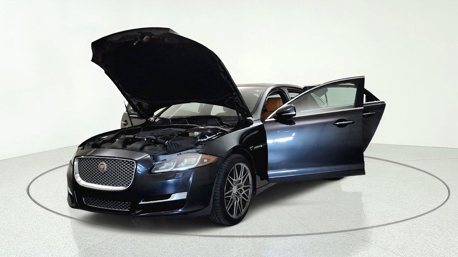 Used 2016 Jaguar XJ L Portfolio AWD/4WD image 31