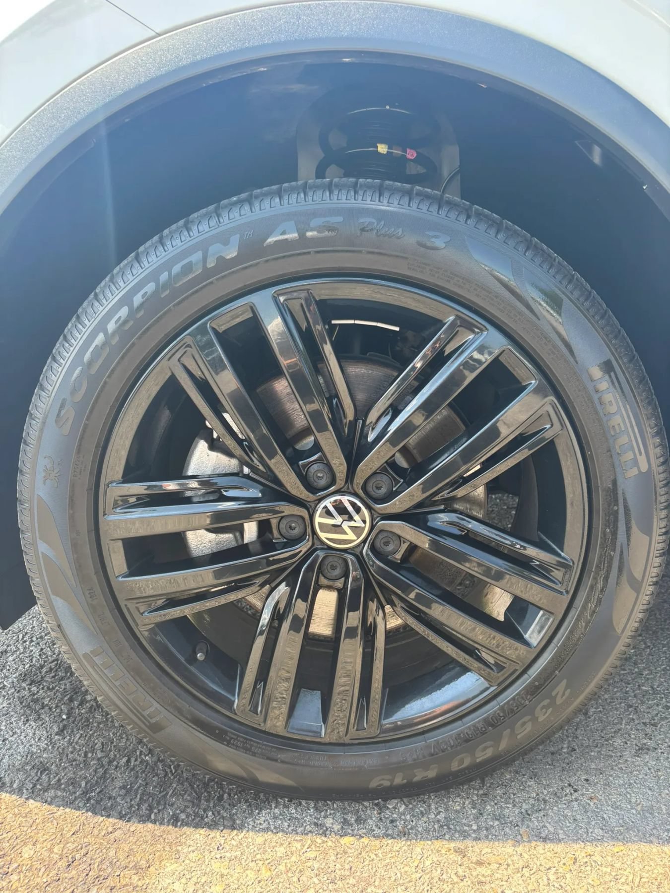 Used 2022 Volkswagen Tiguan SE R-Line AWD/4WD image 30