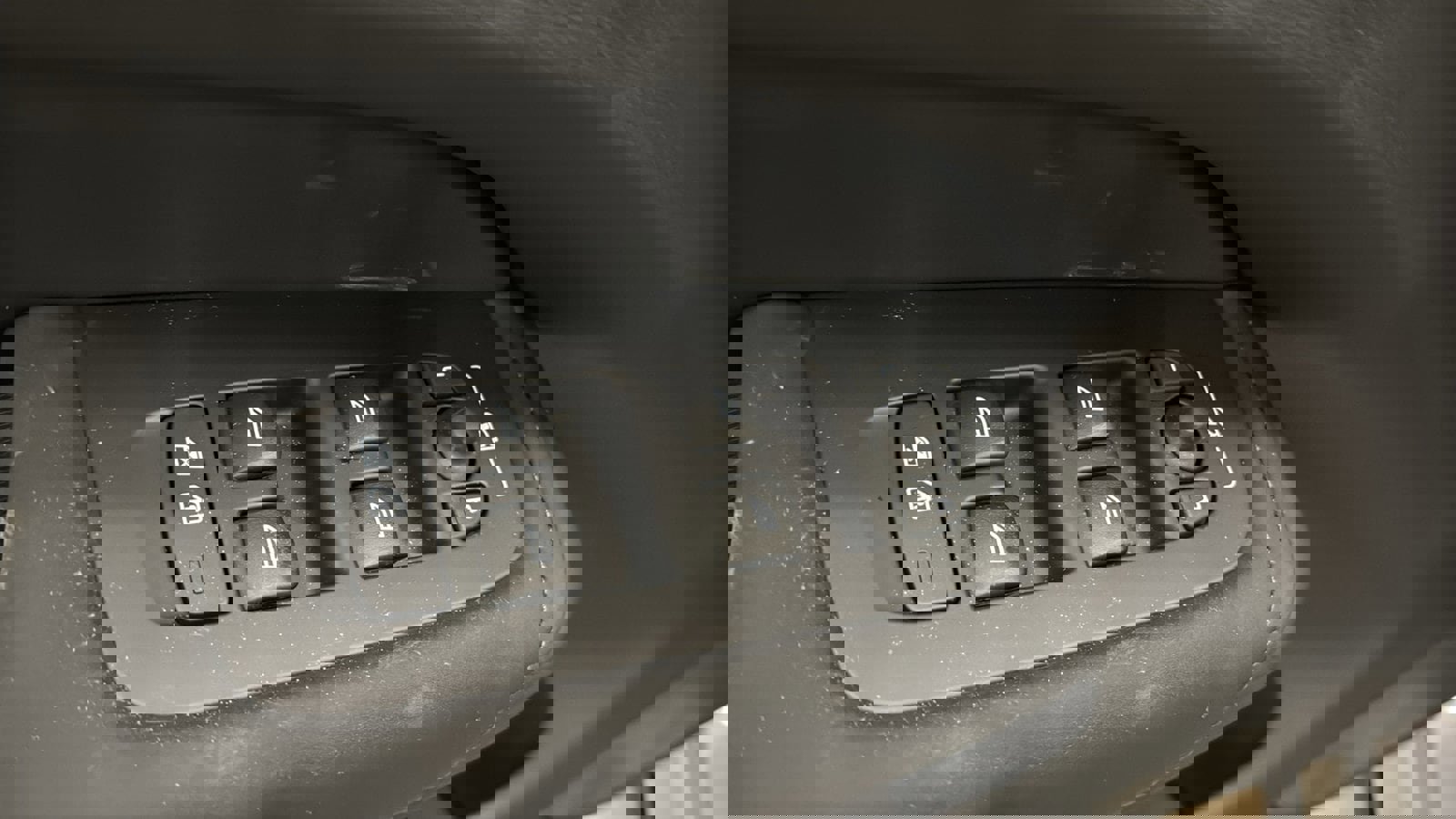 New 2026 Volvo XC60 T8 Plus w/ Protection Package Premier image 22