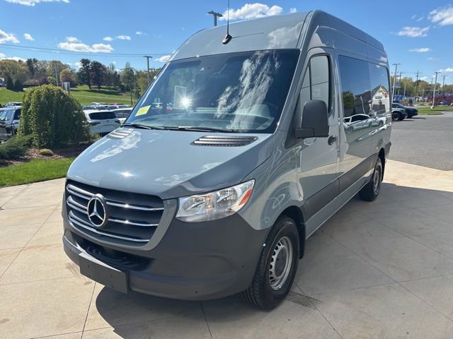 Used 2024 Mercedes-Benz Sprinter 2500 image 3