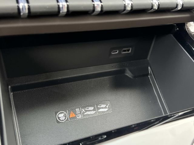 New 2026 GMC Yukon XL Elevation image 23