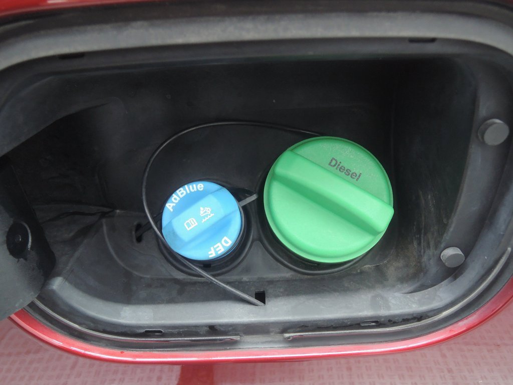 Used 2020 Chevrolet Silverado 2500 LTZ w/ LTZ Plus Package image 9