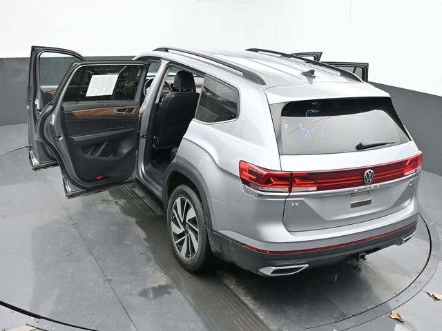 Used 2024 Volkswagen Atlas SE image 43