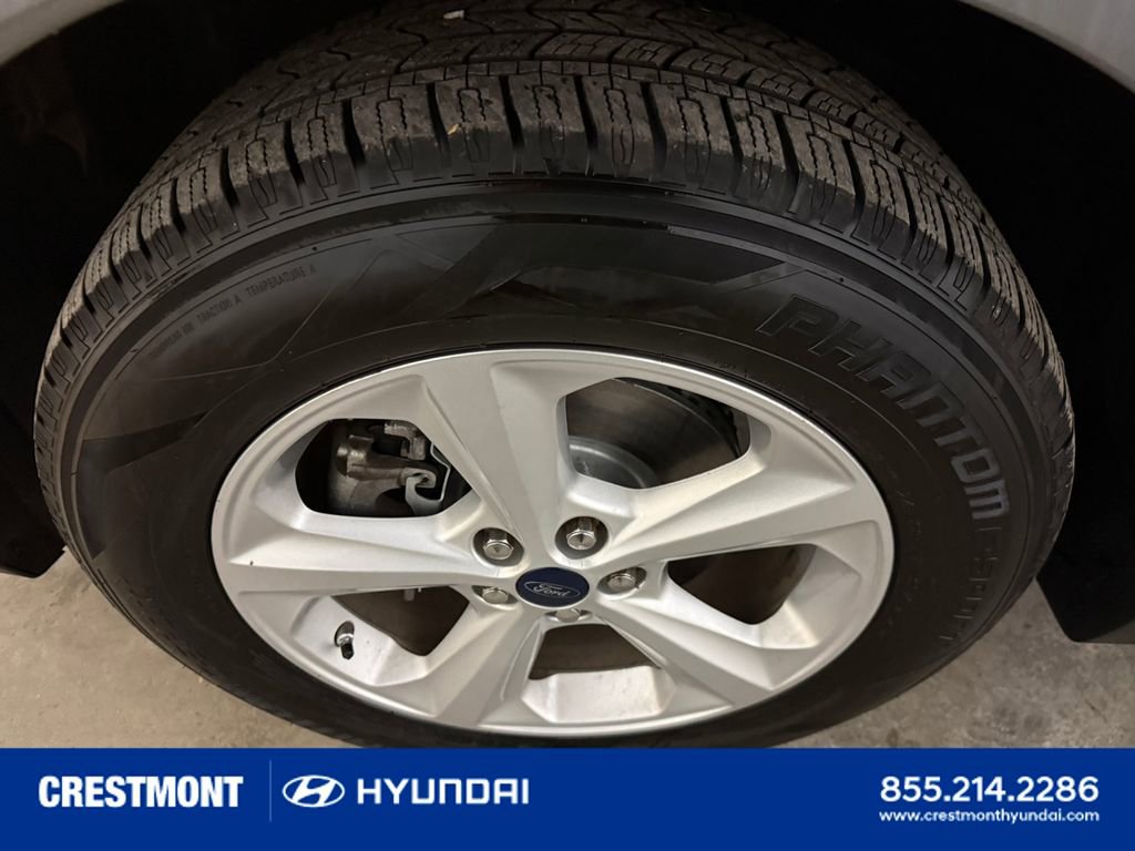 Used 2015 Ford Edge SE FWD image 19