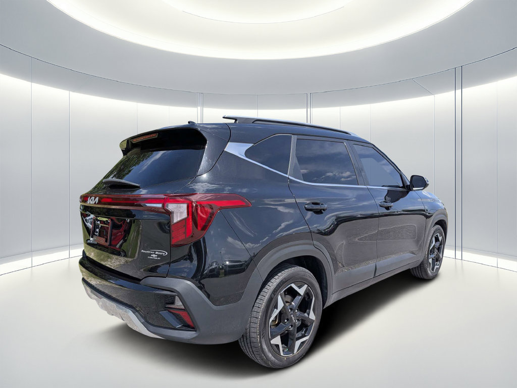 Used 2024 Kia Seltos EX FWD image 4