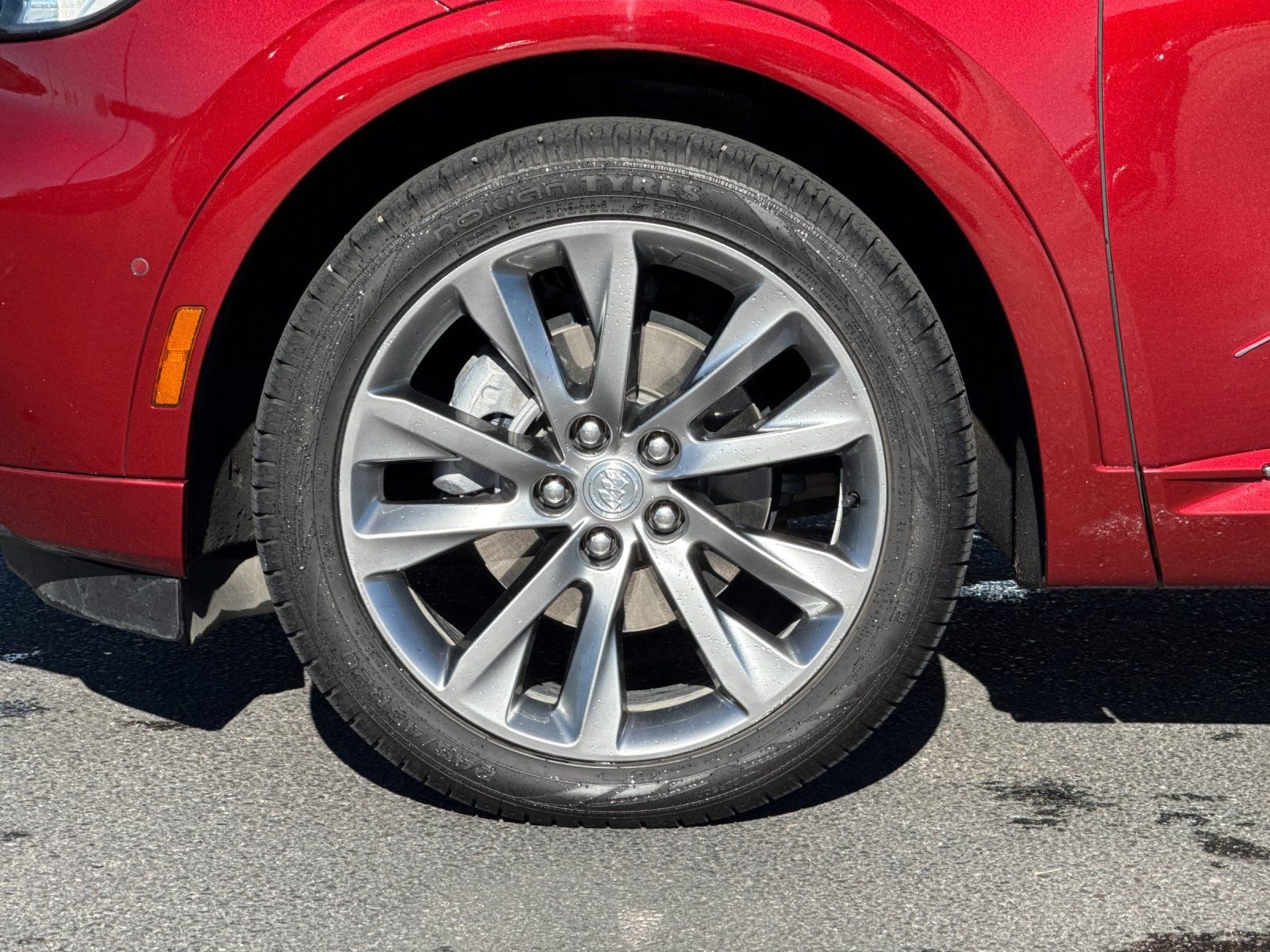 Used 2021 Buick Envision Avenir w/ Technology Package II image 32