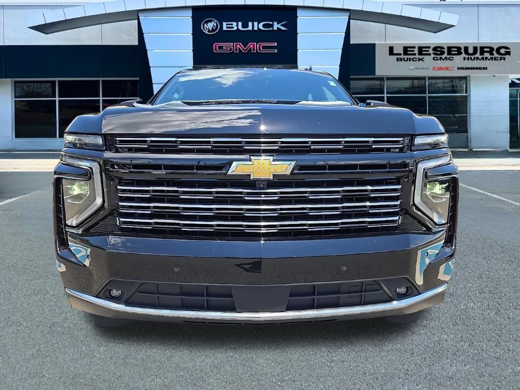 Used 2025 Chevrolet Suburban High Country AWD/4WD image 2