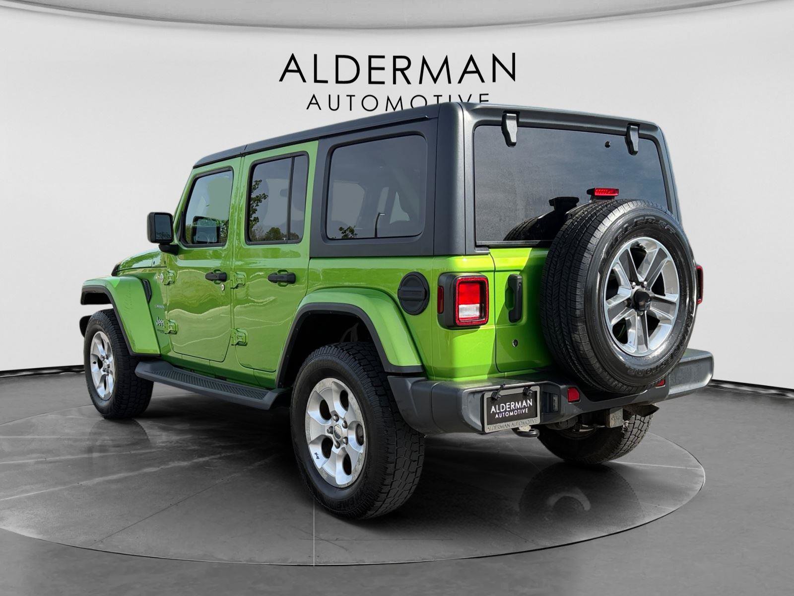 Used 2018 Jeep Wrangler Unlimited Sahara w/ Dual Top Group image 3