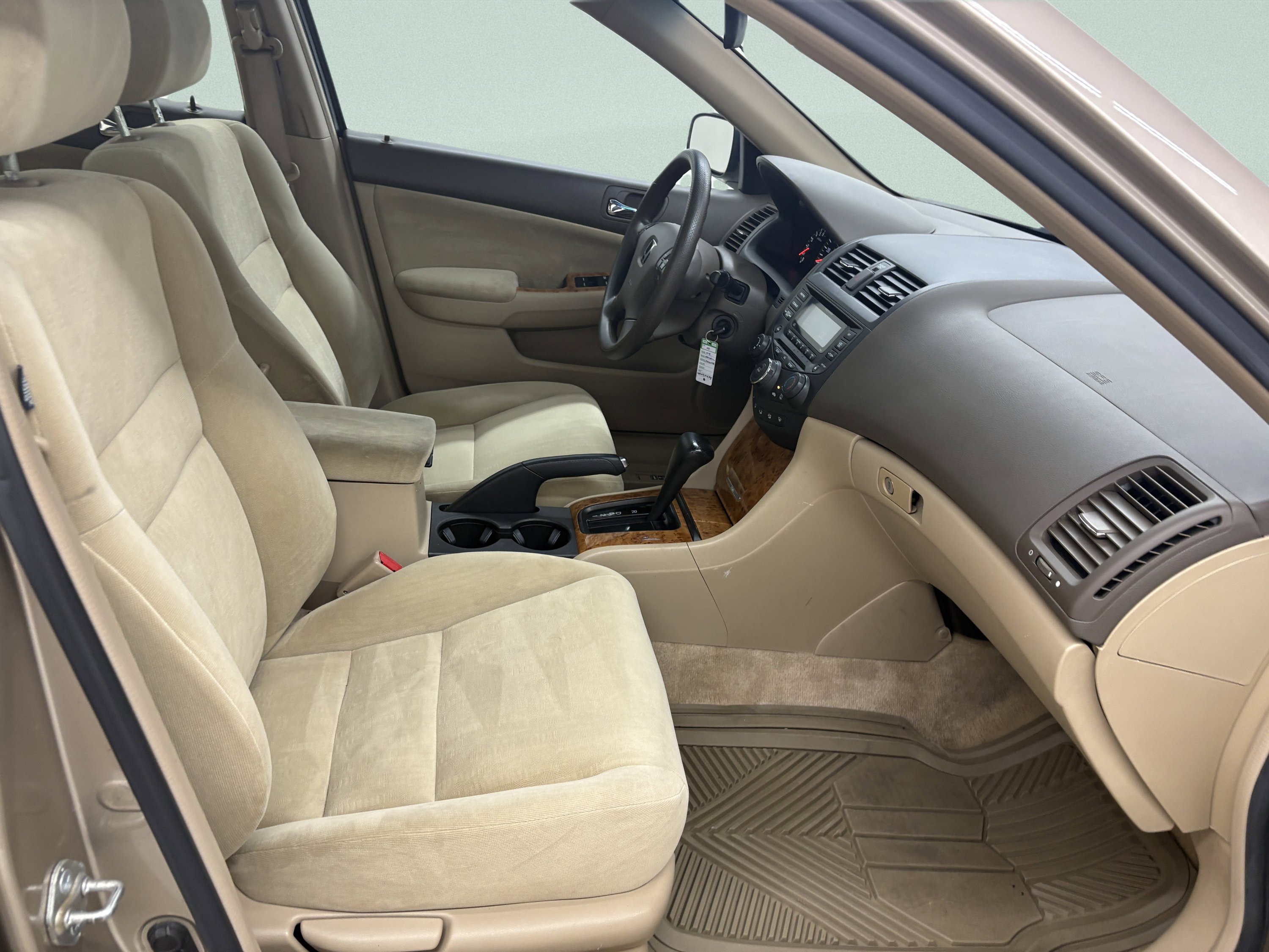 Used 2004 Honda Accord EX image 17