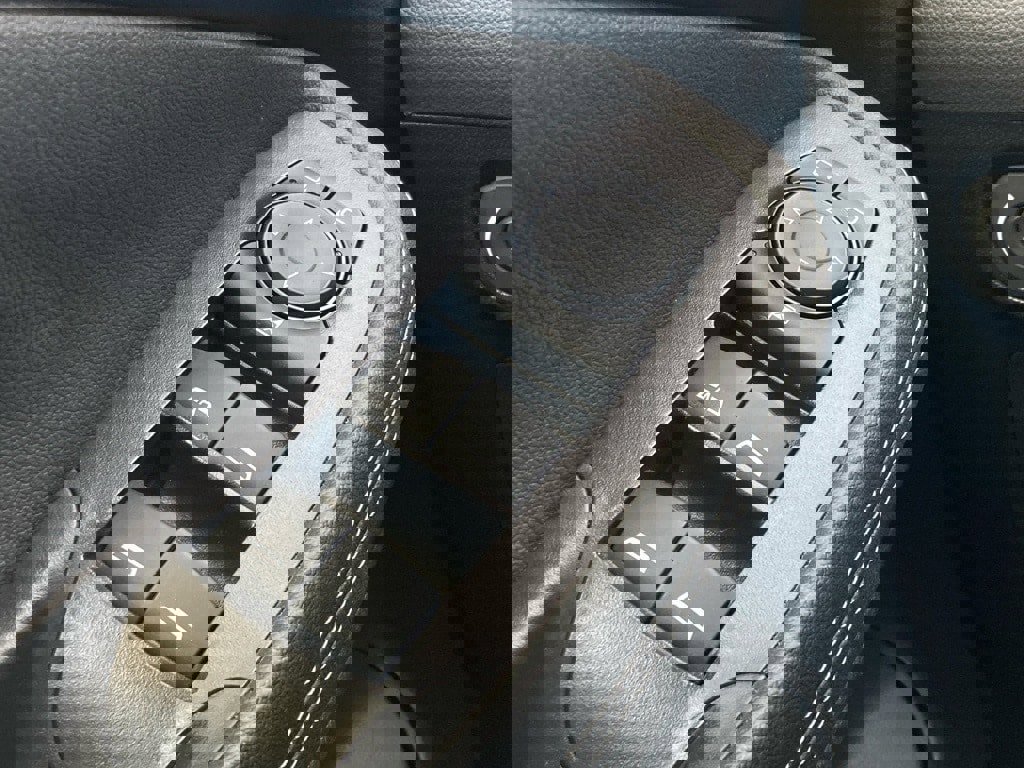 Used 2025 Buick Encore GX Preferred image 11