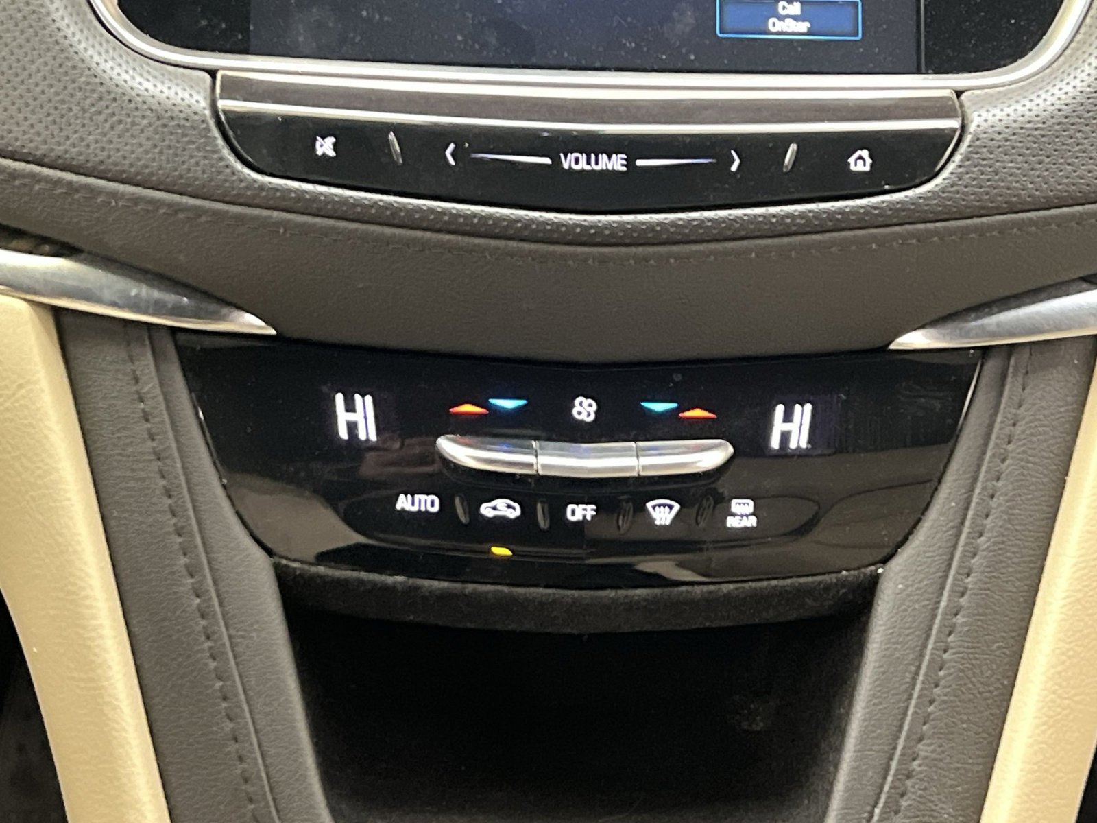 Used 2019 Cadillac XT5 FWD image 19