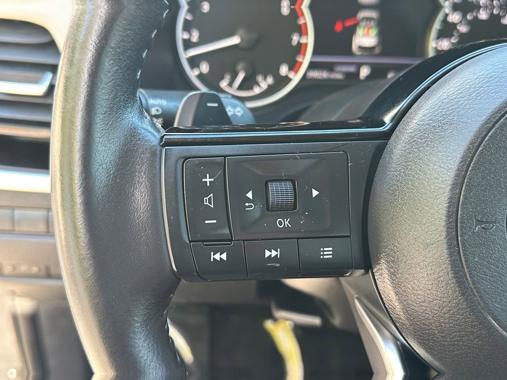 Used 2023 Nissan Rogue SL w/ SL Premium Package FWD image 27
