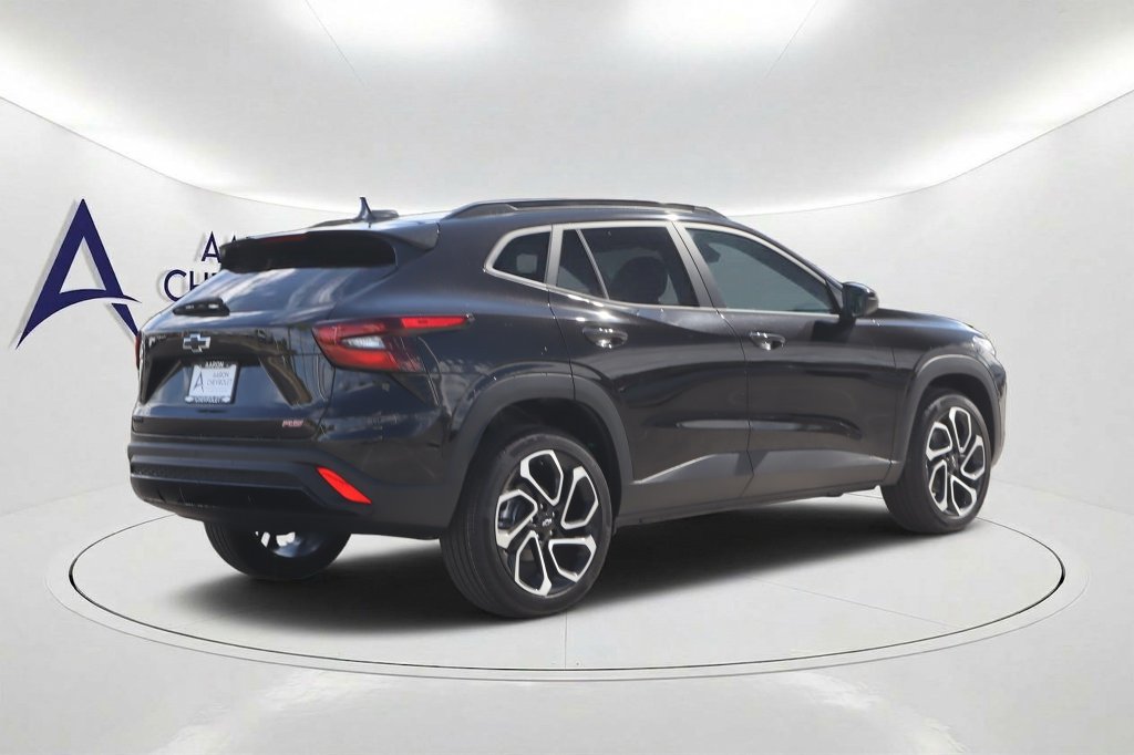 New 2026 Chevrolet Trax RS w/ Driver Confidence Package FWD image 4