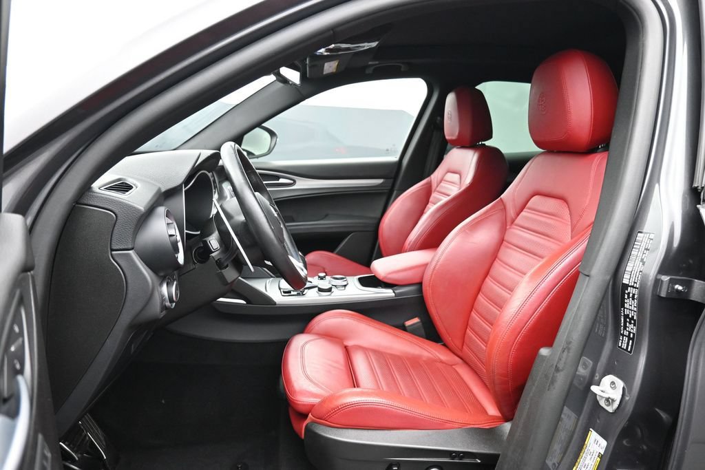 Used 2022 Alfa Romeo Stelvio Veloce AWD/4WD image 10