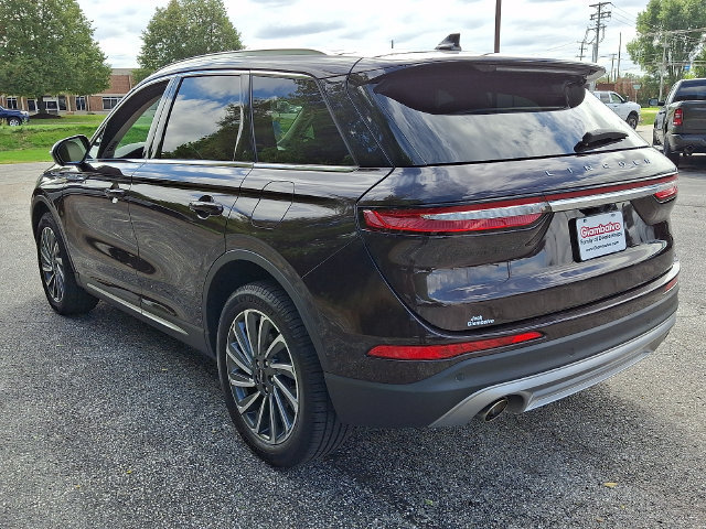 Used 2023 Lincoln Corsair Reserve w/ Equipment Group 202A AWD/4WD image 5