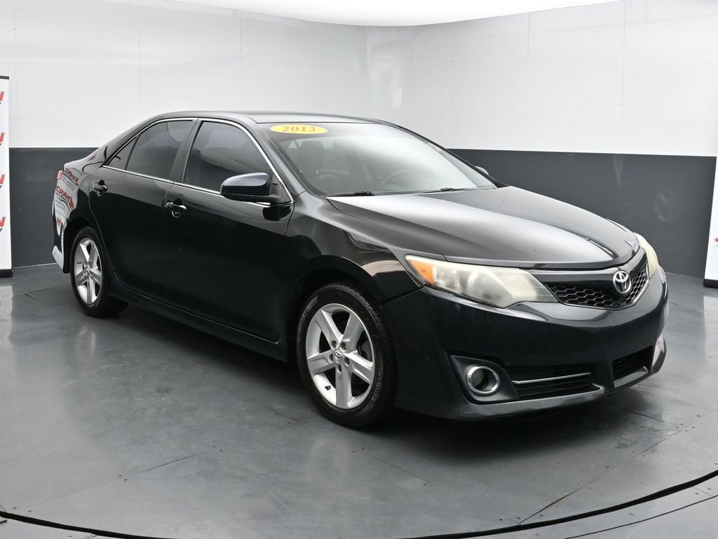 Used 2013 Toyota Camry SE video 2
