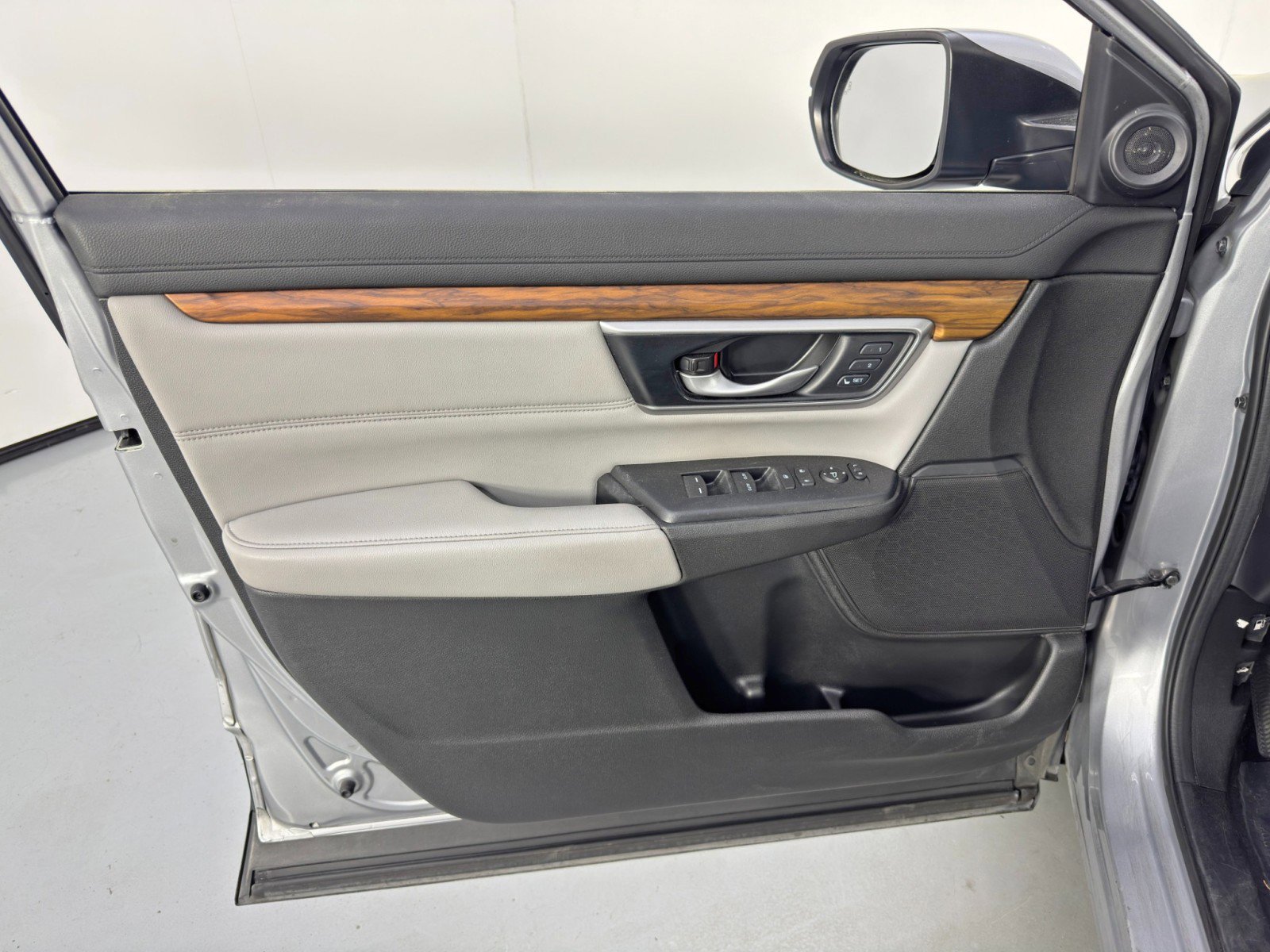 Used 2022 Honda CR-V Touring image 39