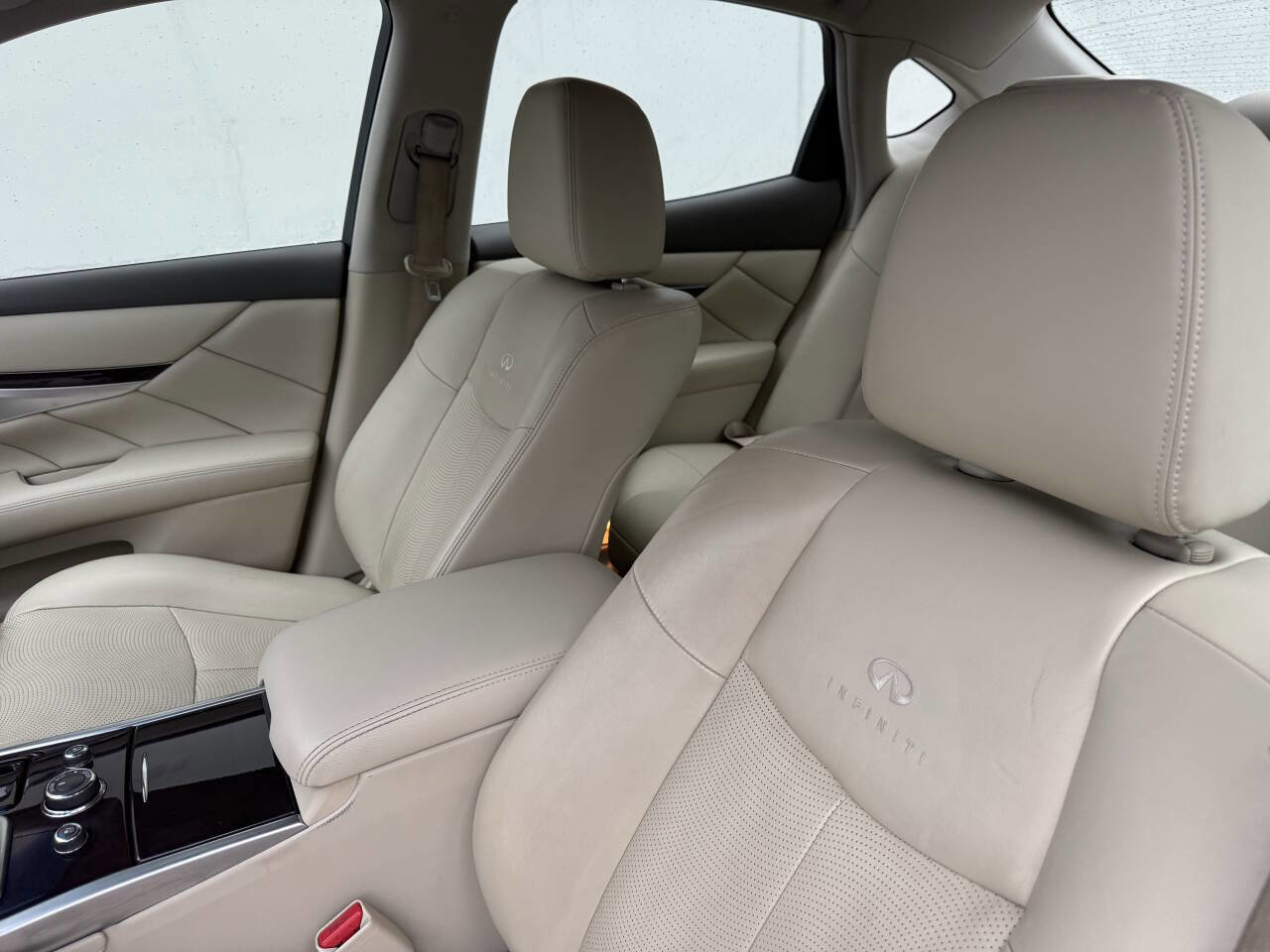 Used 2012 INFINITI M37 x w/ Premium Pkg image 11