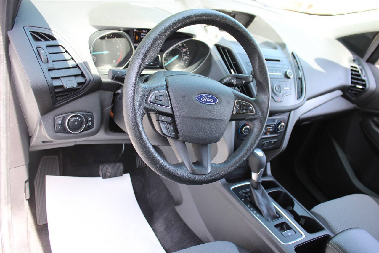 Used 2017 Ford Escape SE AWD/4WD image 9