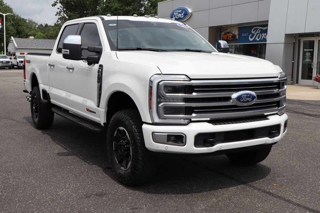 Used 2026 Ford F350 Platinum w/ Platinum Plus Package AWD/4WD image 2