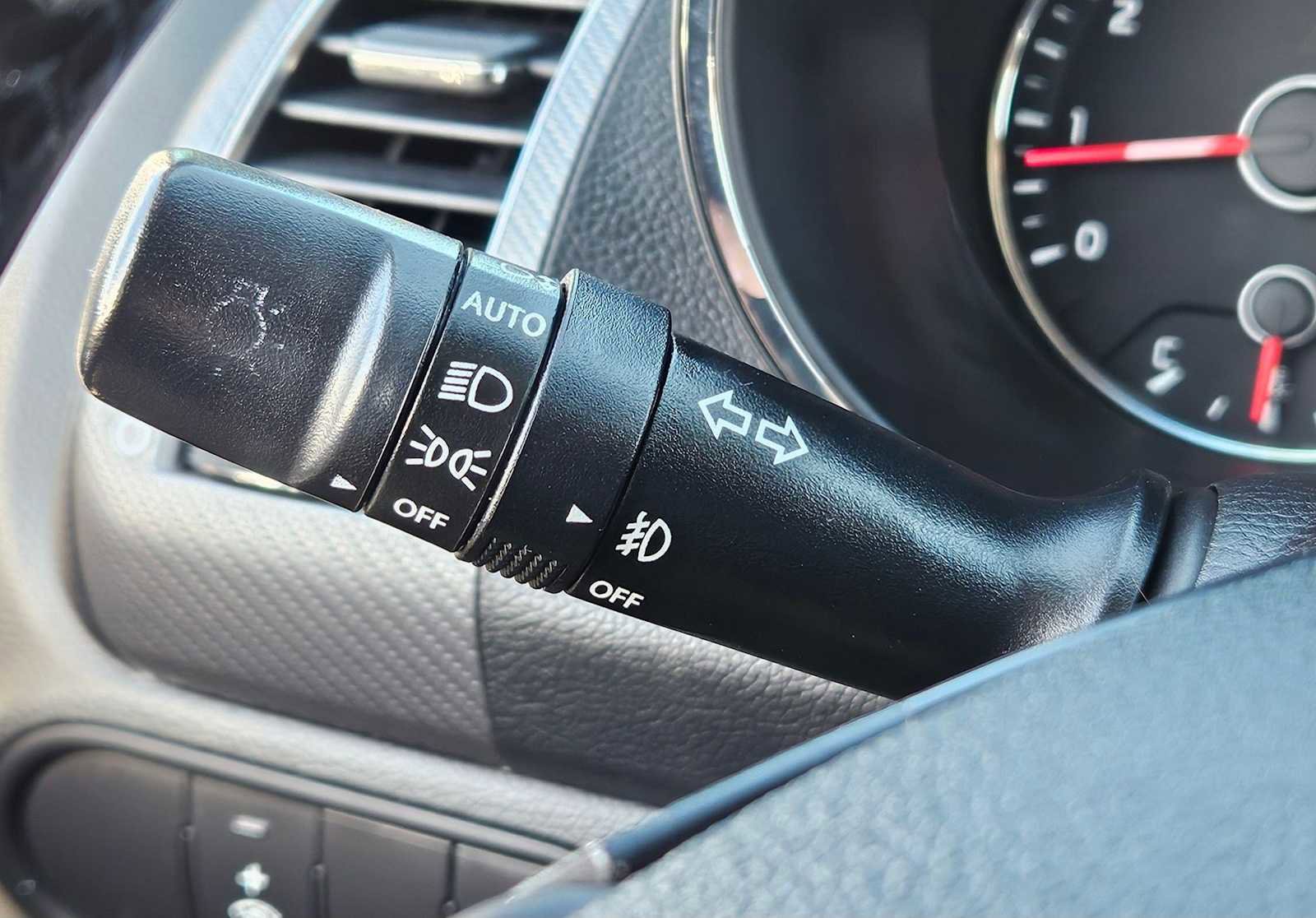 Used 2017 Kia Forte EX image 24