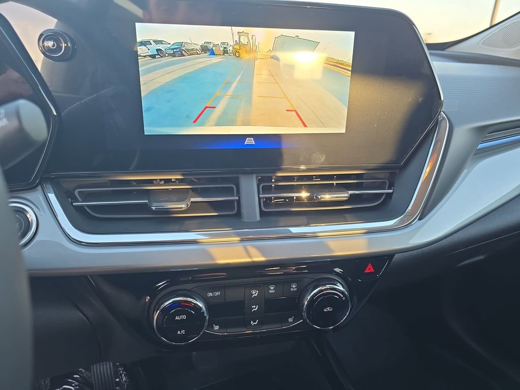 New 2026 Chevrolet Trax LT w/ LT Convenience Package image 23