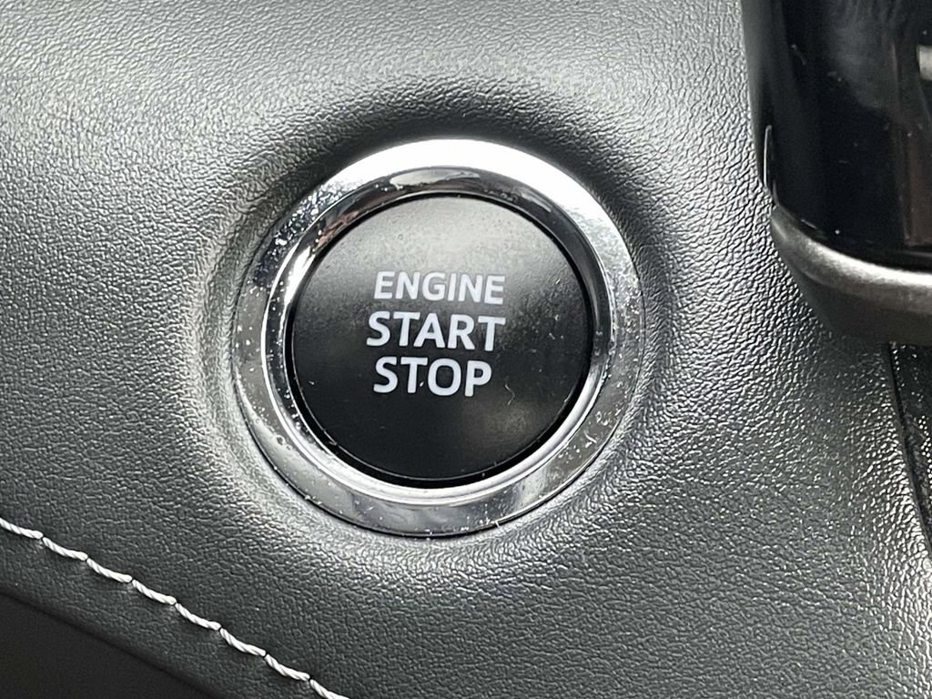 Used 2023 Toyota Highlander Limited image 38