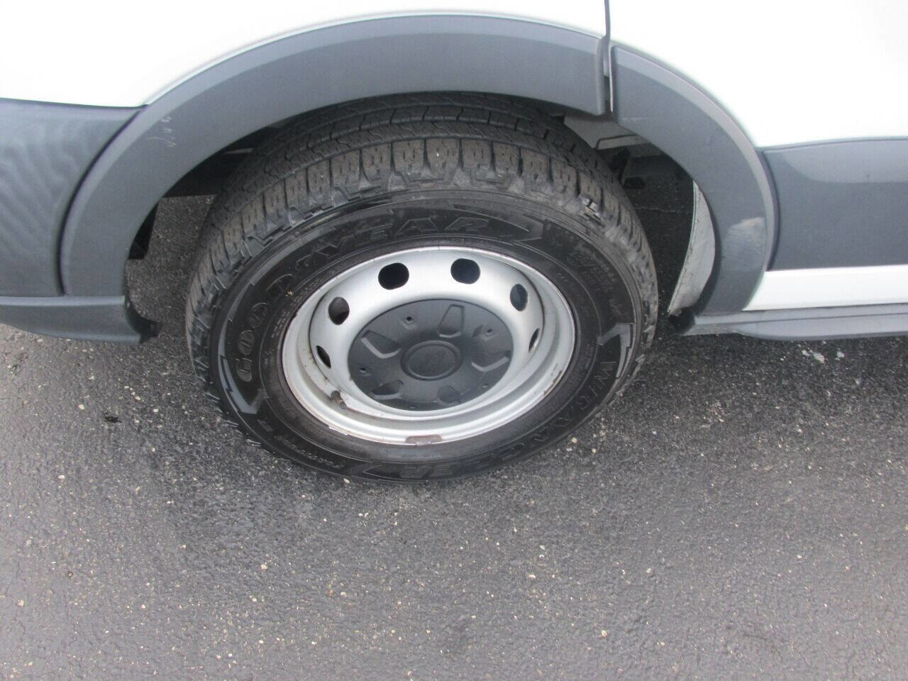 Used 2018 Ford Transit 250 148 Medium Roof image 36