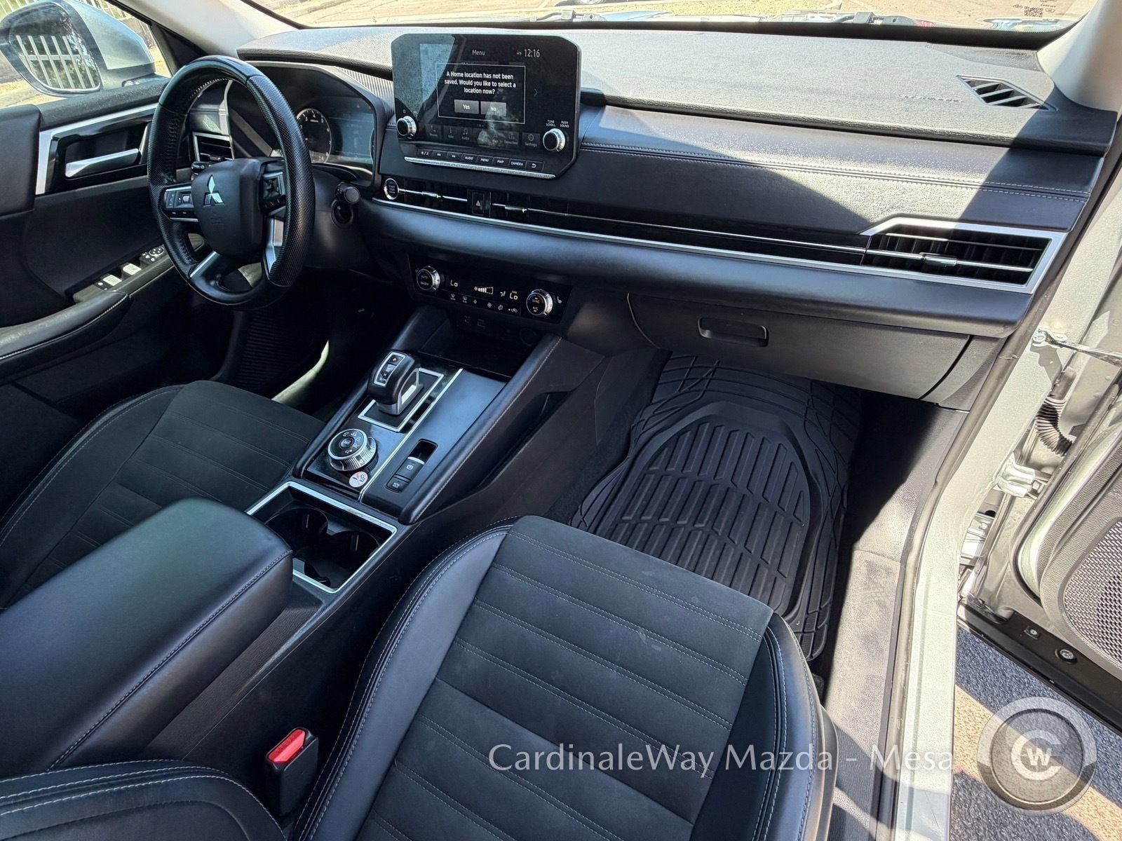 Used 2024 Mitsubishi Outlander SE image 11