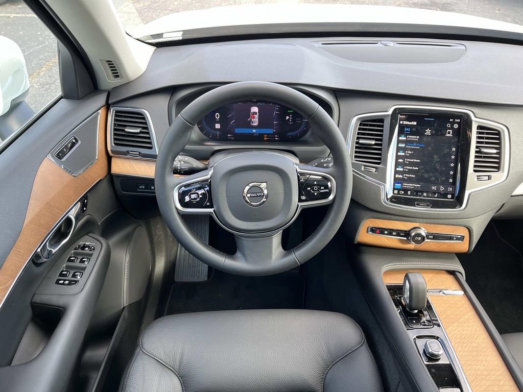 Used 2025 Volvo XC90 T8 Core w/ Protection Package Premier image 13