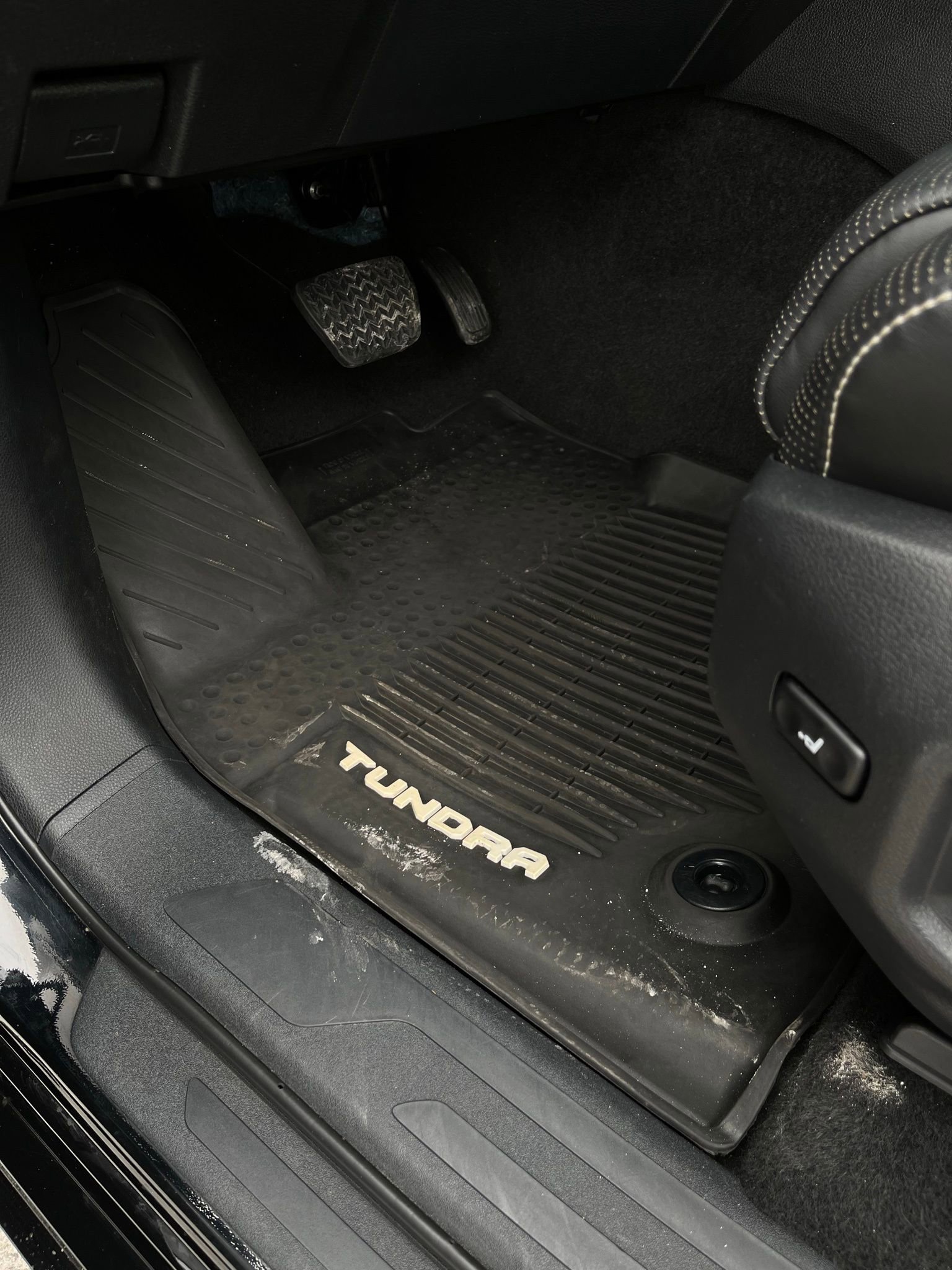 Used 2022 Toyota Tundra Capstone AWD/4WD image 13