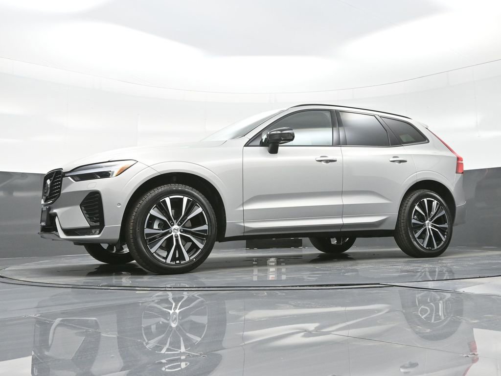 Used 2025 Volvo XC60 B5 Plus w/ Climate Package image 20