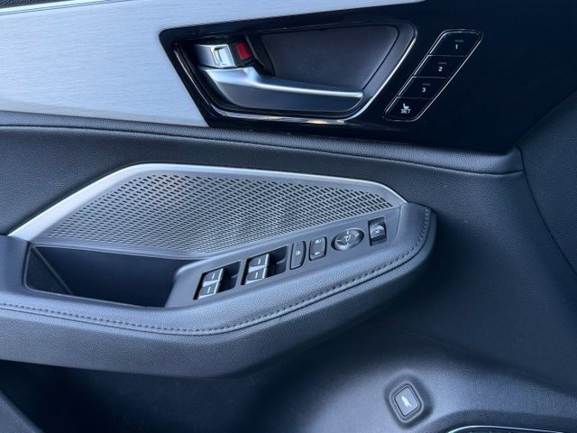 Used 2024 Acura MDX SH-AWD image 14