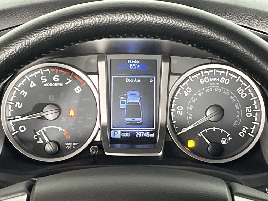 Used 2023 Toyota Tacoma SR5 w/ SR5 Appearance Package RWD image 15