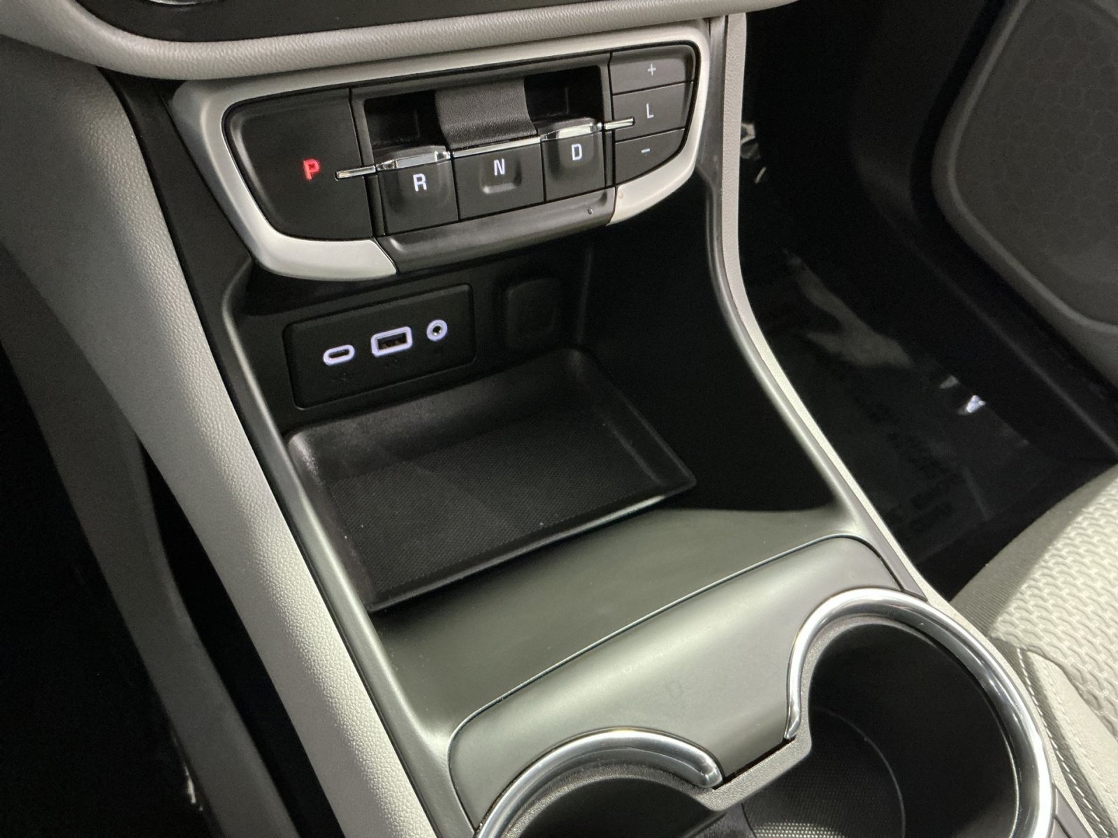 Used 2023 GMC Terrain SLE w/ Driver Convenience Package FWD image 23