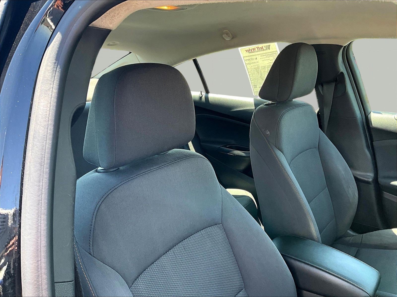 Used 2018 Chevrolet Cruze LS FWD image 27