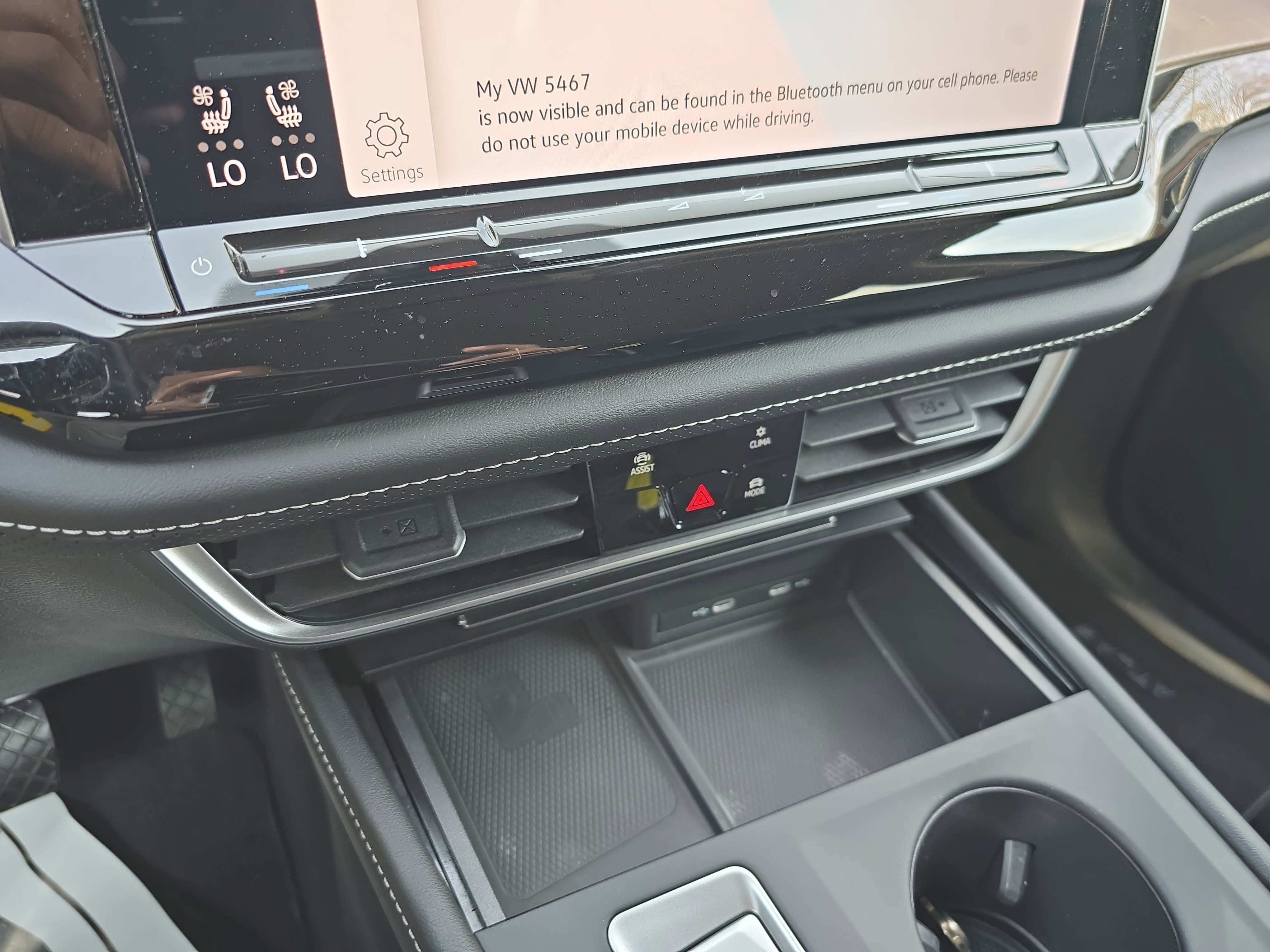 Used 2024 Volkswagen Atlas SE image 26